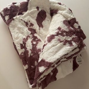 Sugar Plum Calf Minky Blanket New With Tags